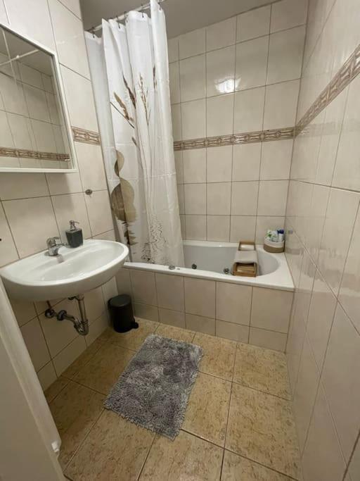Augsburger Wohnung In Klinikum-Naehe Екстериор снимка